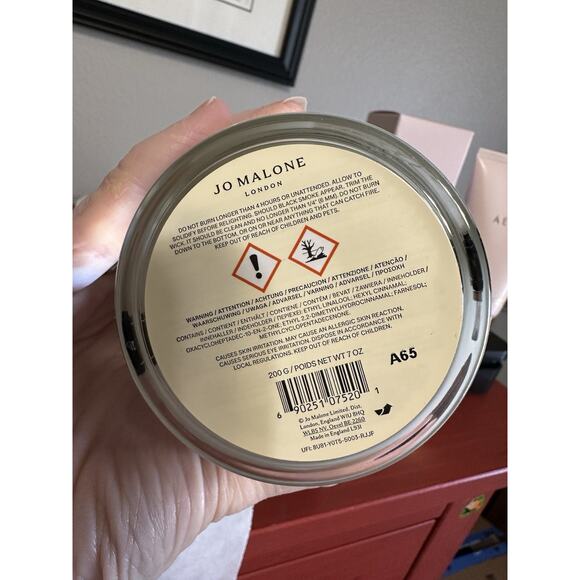 Jo Malone WILD BLUEBELL Scented Candle - 200g / 7oz 2.5in/6.35cm New - Sealed - Picture 4 of 5